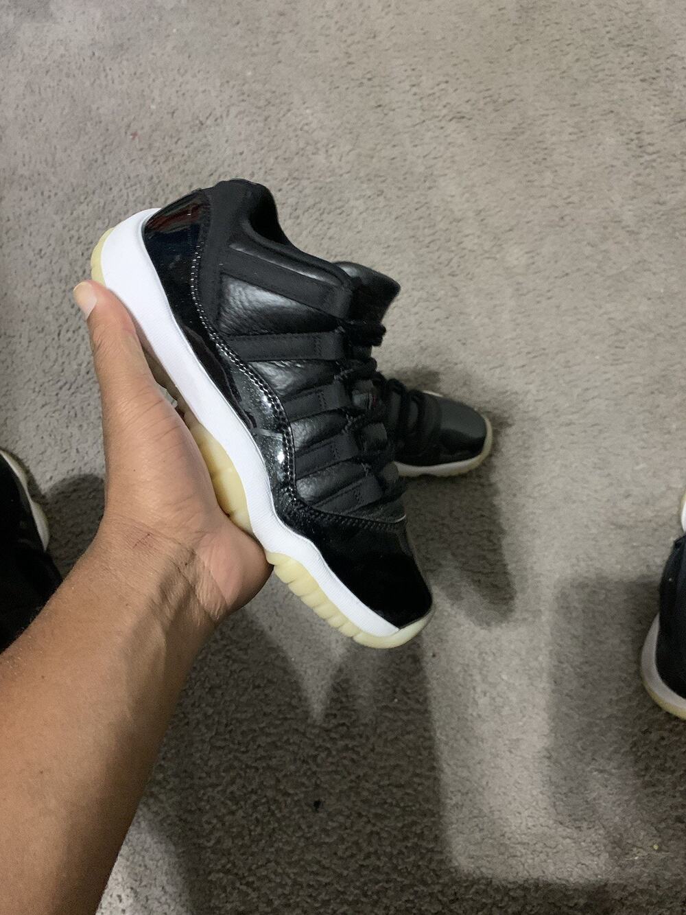 Size 5y- Nike Air Jordan 11 Retro Low 72-10 6.5W 528896-001